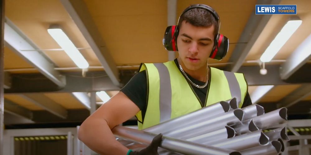 scaffold tower bandstand horizontal notched brace