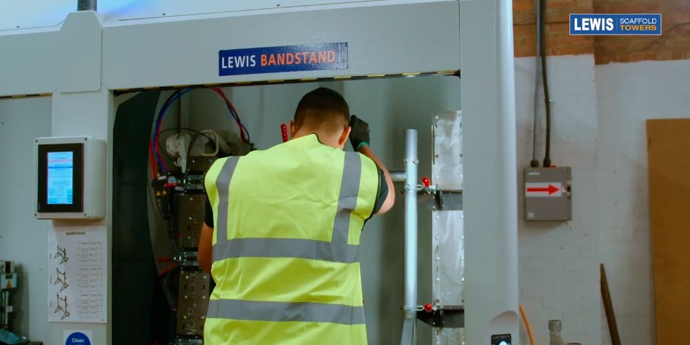 scaffold tower bandstand welding legs together