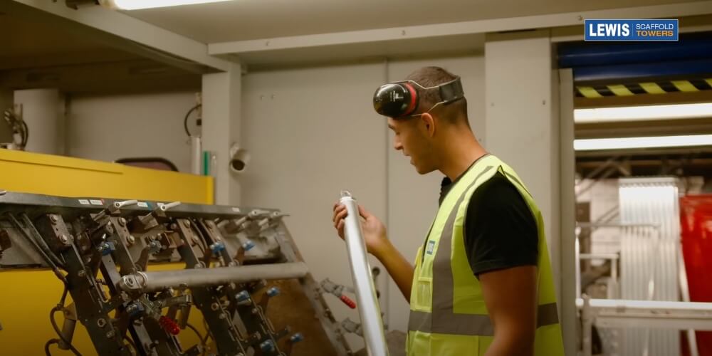 robotic welding two pivot joints stabiliser